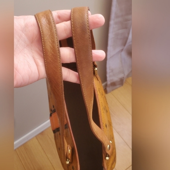 ❣️MCM Cognac Tote Bag❣️ - Picture 7 of 16